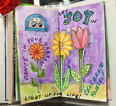 /2018/10/art-journal-mini-traveler-day-8/images/tinyjournal9.jpg