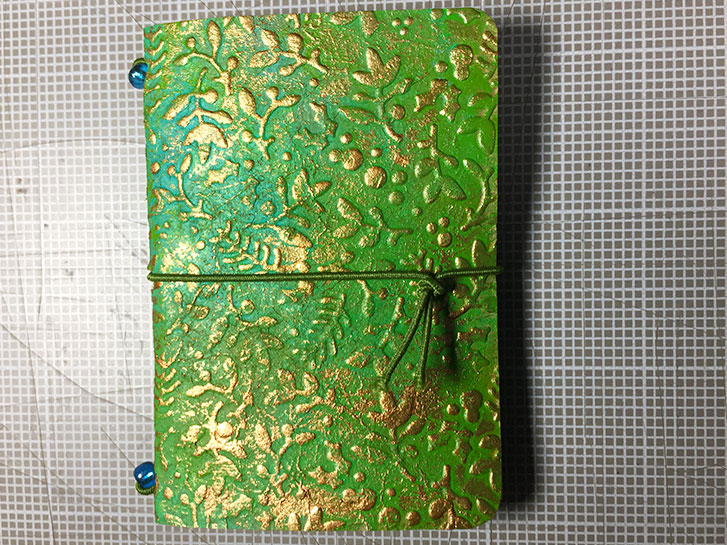 /2019/03/art-journal-tiny-travelers-faux-leather/images/embossedbagcover1_12.jpg